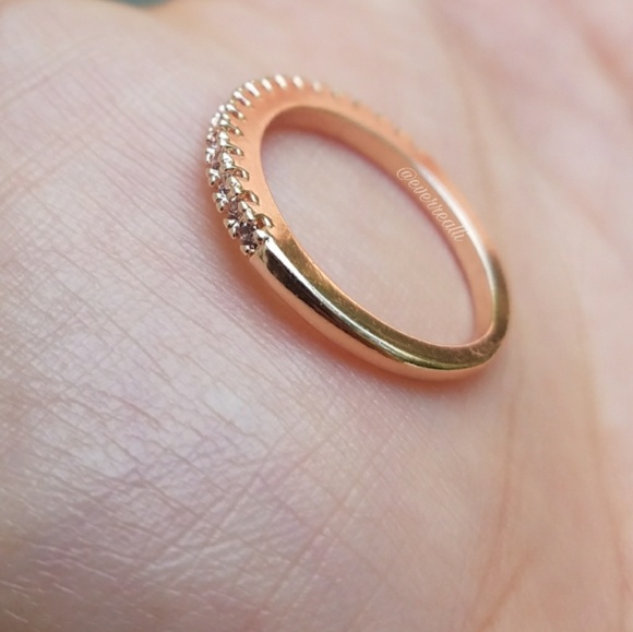 NEW Rose Gold Simple Round Diamond Band Ring - Picture 5 of 6